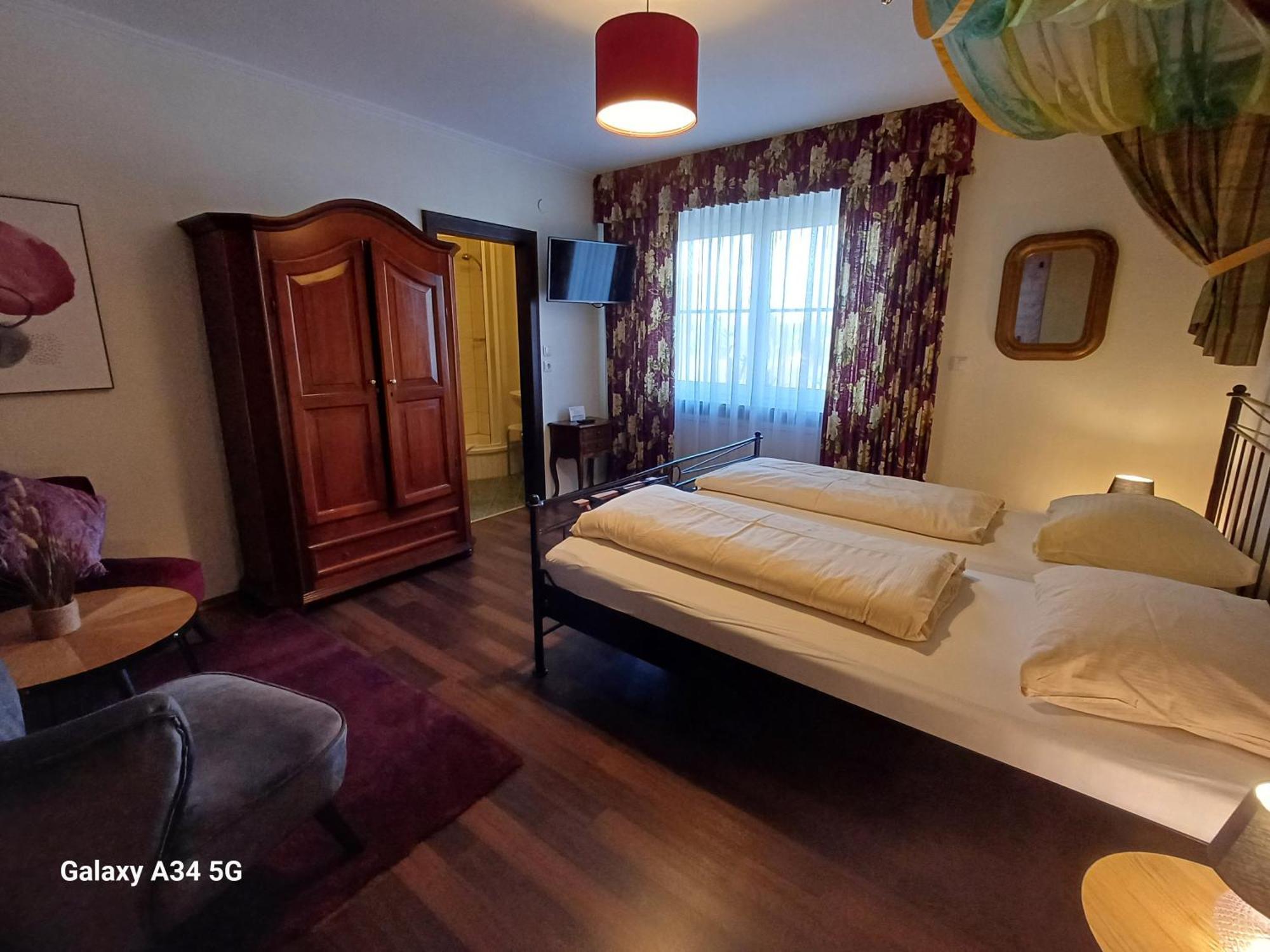 Haus Am Moos Bed & Breakfast Salzburg Exterior photo